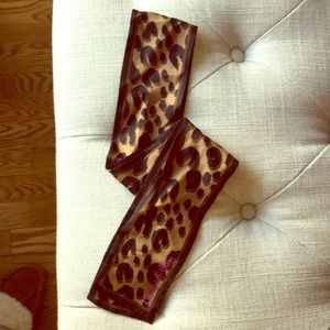 Louis Vuitton Bandeau 100% Authentic. Missing tag.